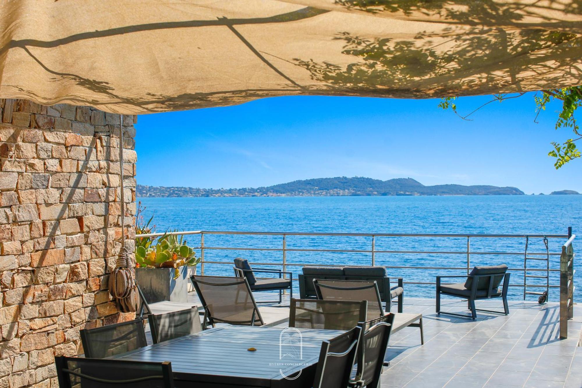 Maison sur l'eau-Hyères-Almanarre-Parkings/Clim/WIFI Esterno foto