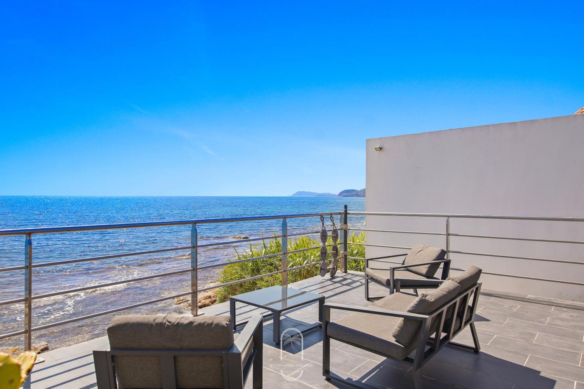 Maison sur l'eau-Hyères-Almanarre-Parkings/Clim/WIFI Esterno foto