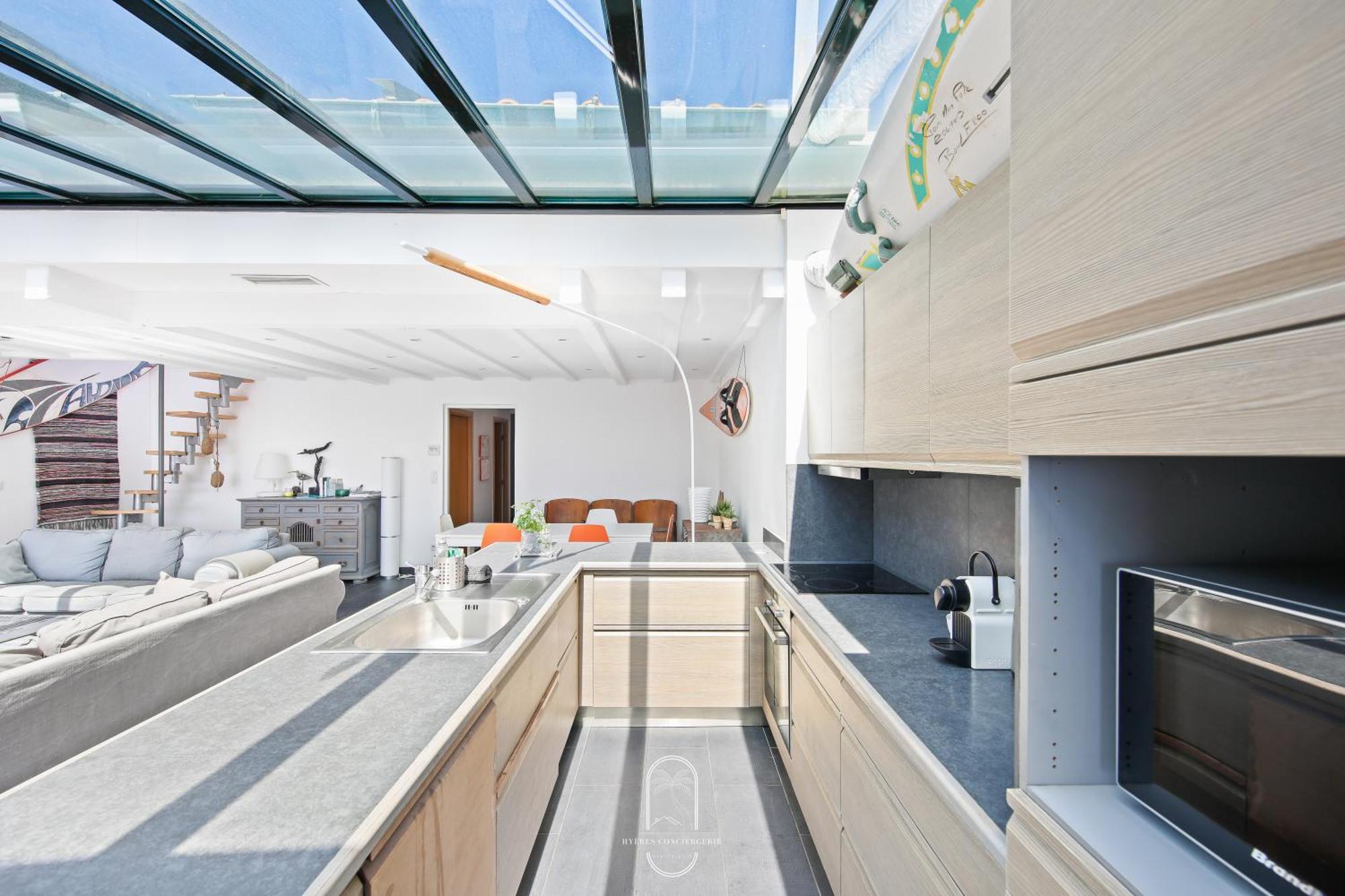Maison sur l'eau-Hyères-Almanarre-Parkings/Clim/WIFI Esterno foto