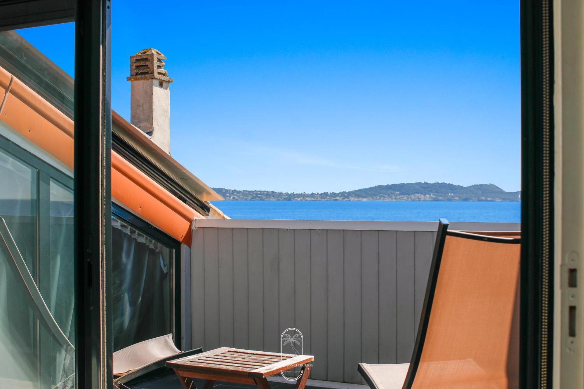 Maison sur l'eau-Hyères-Almanarre-Parkings/Clim/WIFI Esterno foto