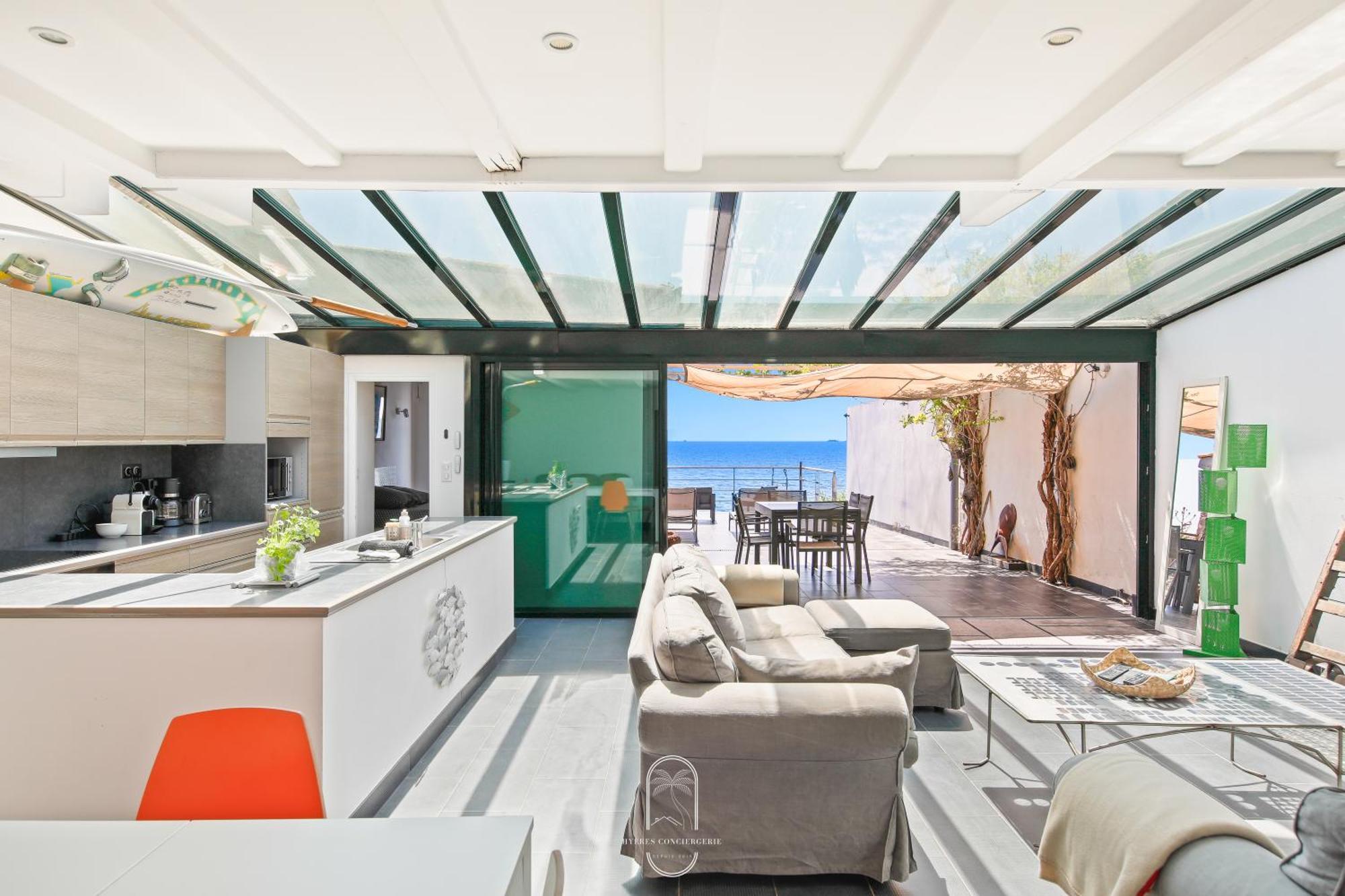 Maison sur l'eau-Hyères-Almanarre-Parkings/Clim/WIFI Esterno foto
