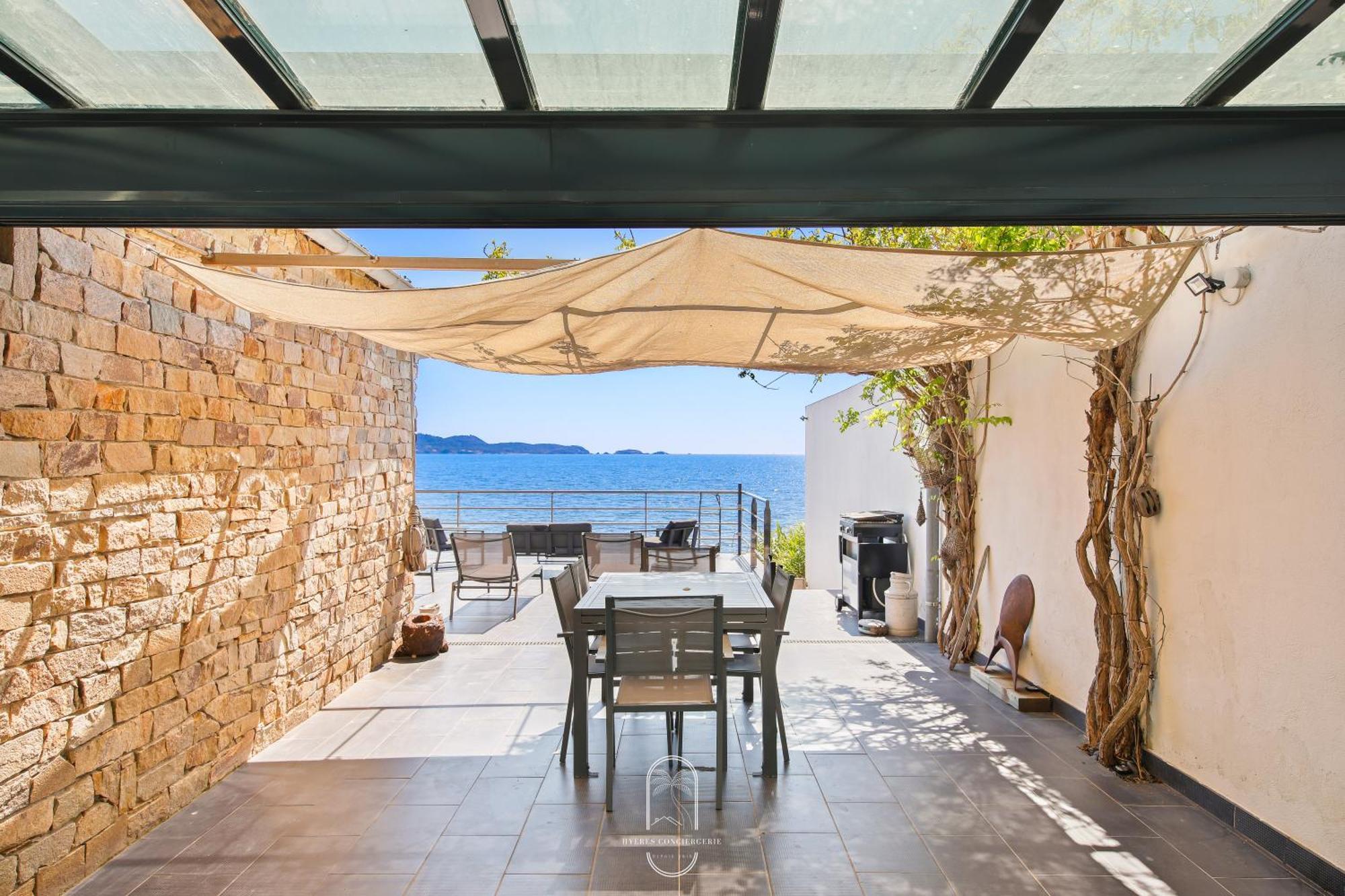 Maison sur l'eau-Hyères-Almanarre-Parkings/Clim/WIFI Esterno foto