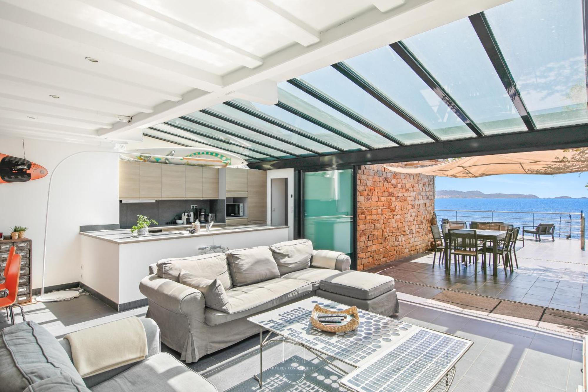 Maison sur l'eau-Hyères-Almanarre-Parkings/Clim/WIFI Esterno foto