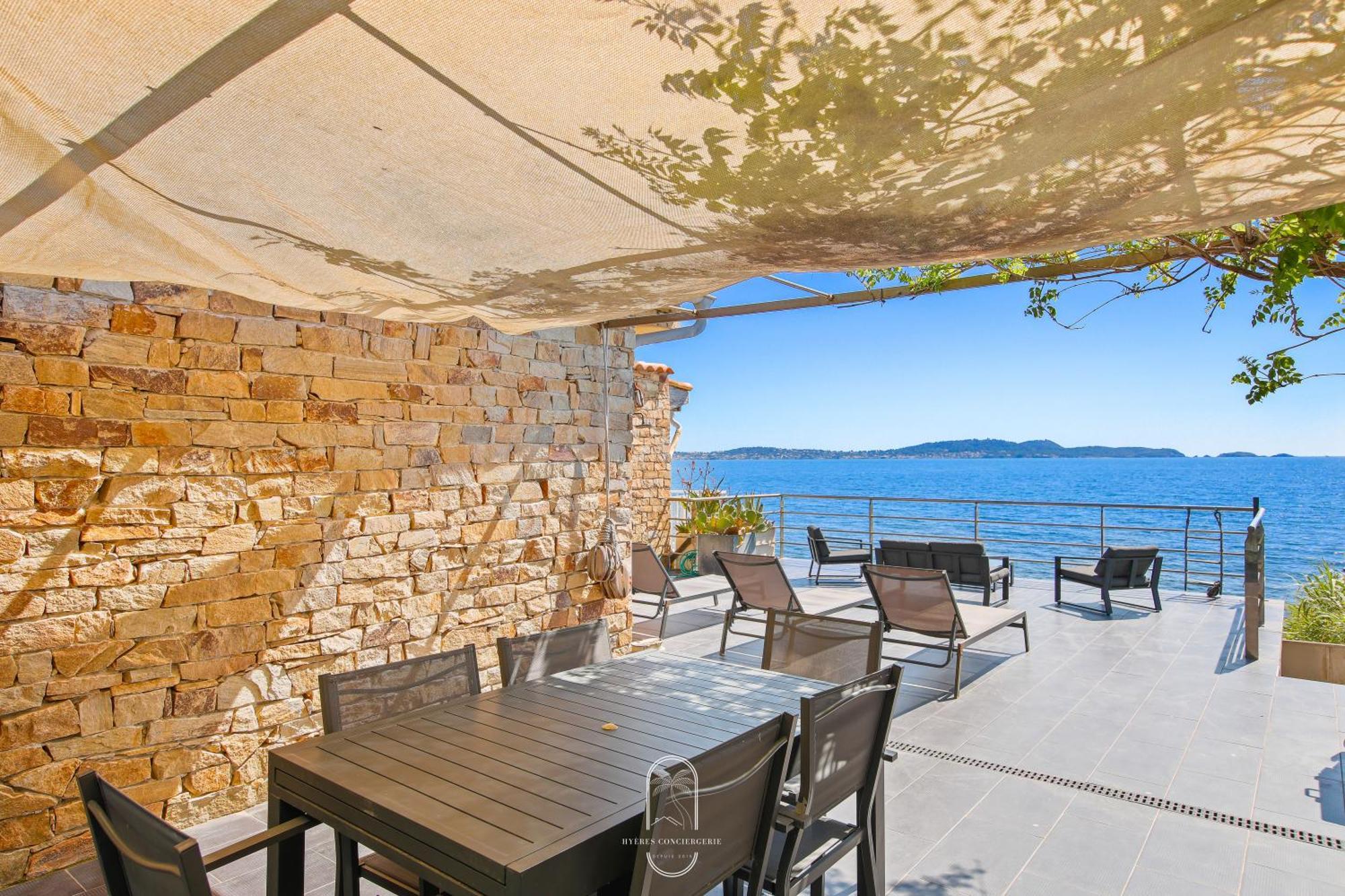 Maison sur l'eau-Hyères-Almanarre-Parkings/Clim/WIFI Esterno foto