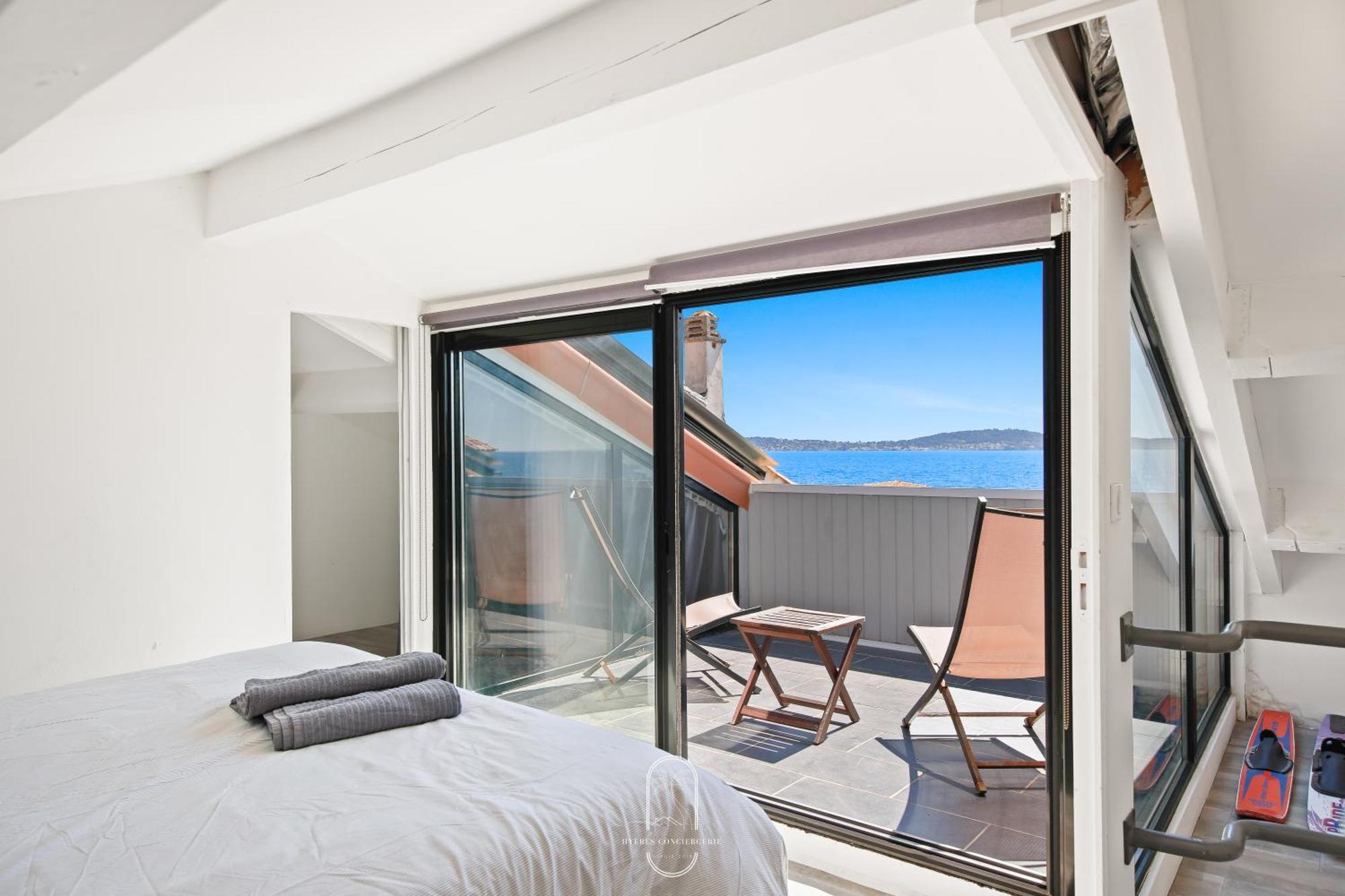 Maison sur l'eau-Hyères-Almanarre-Parkings/Clim/WIFI Esterno foto