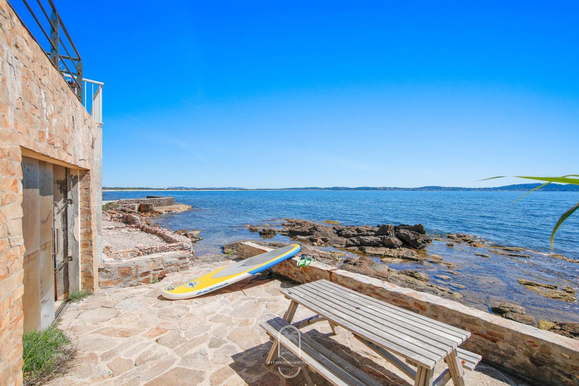 Maison sur l'eau-Hyères-Almanarre-Parkings/Clim/WIFI Esterno foto